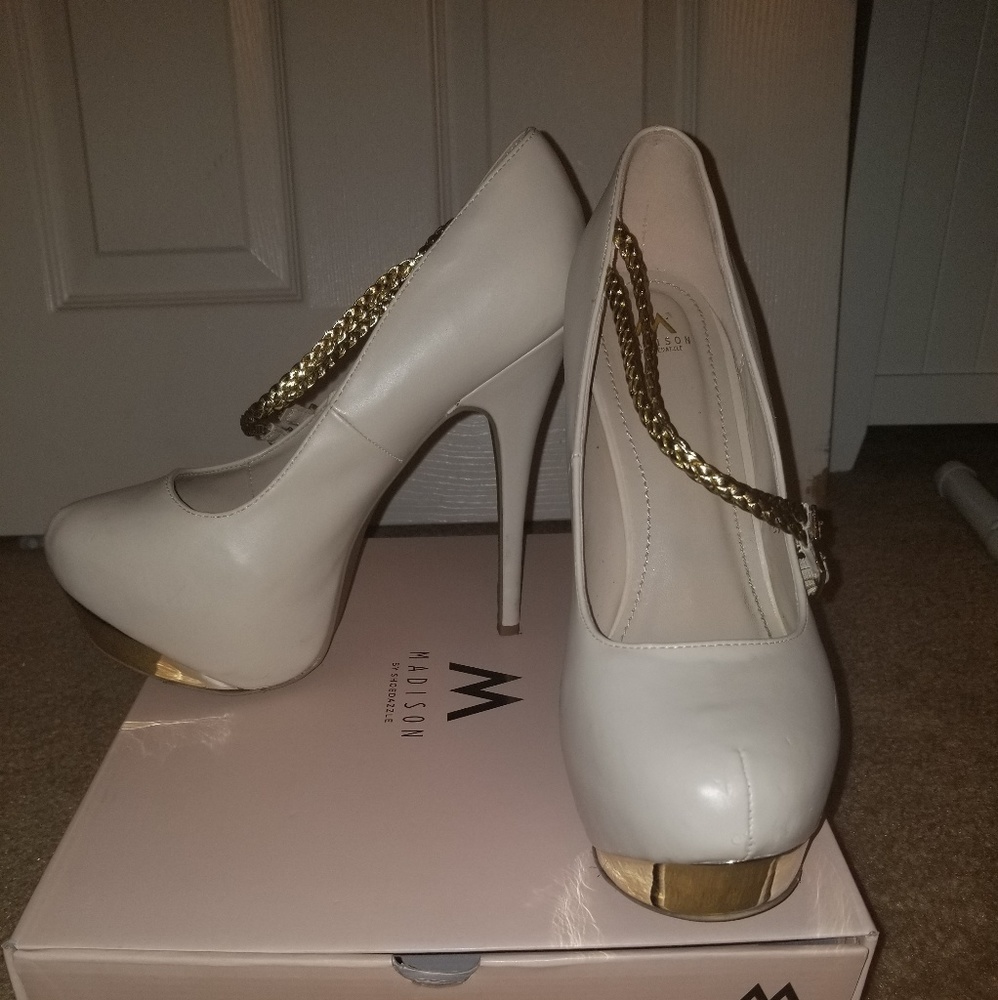 Madison platforms Leyla style